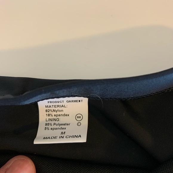 Bandaeu Women’s ruffles adjustable strap Black & White Med bikini - Picture 4 of 5